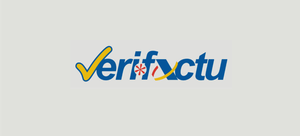 Logotipo de verifactu con letras azules y símbolo de verificación amarillo sobre fondo blanco.